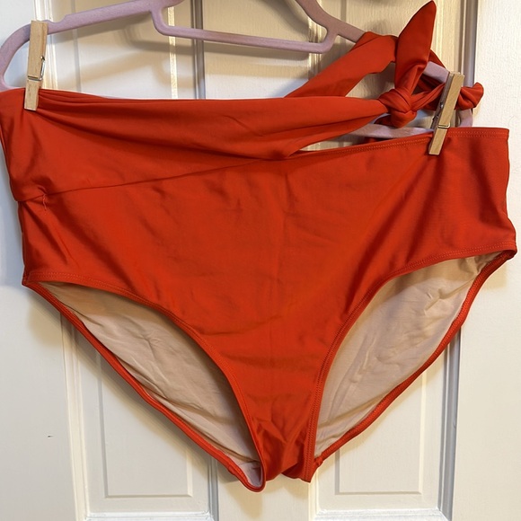 High Wasted Swim Set - Picture 2 of 5